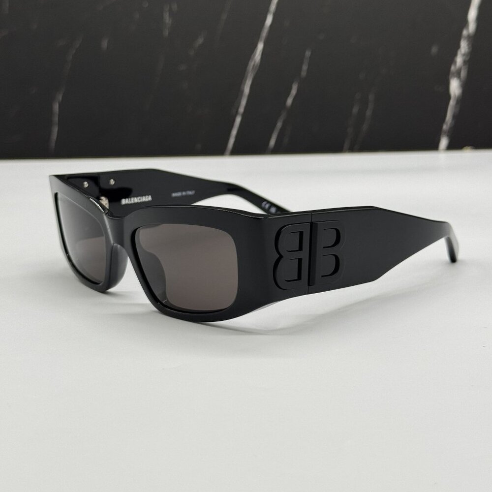 NEW BALENCIAGA BB0360S 001 SUNGLASSES BLACK WOMEN EYEWEAR - Picture 5 of 10